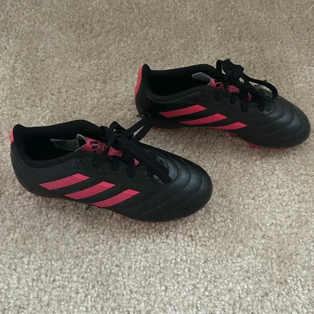 Good Condition Girls Cleats - Picture 2 of 6